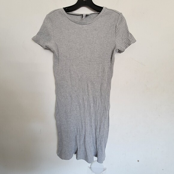 H&M Divided Heather Gray Ribbed Short Sleeve Jersey Knit Mini Dress Size Large - Picture 1 of 11